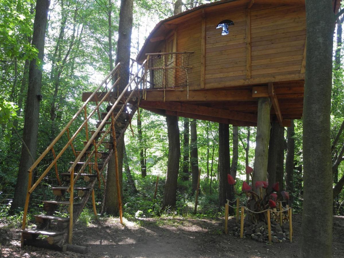 Villa Treehouse V Brdech Bohutín Exterior foto