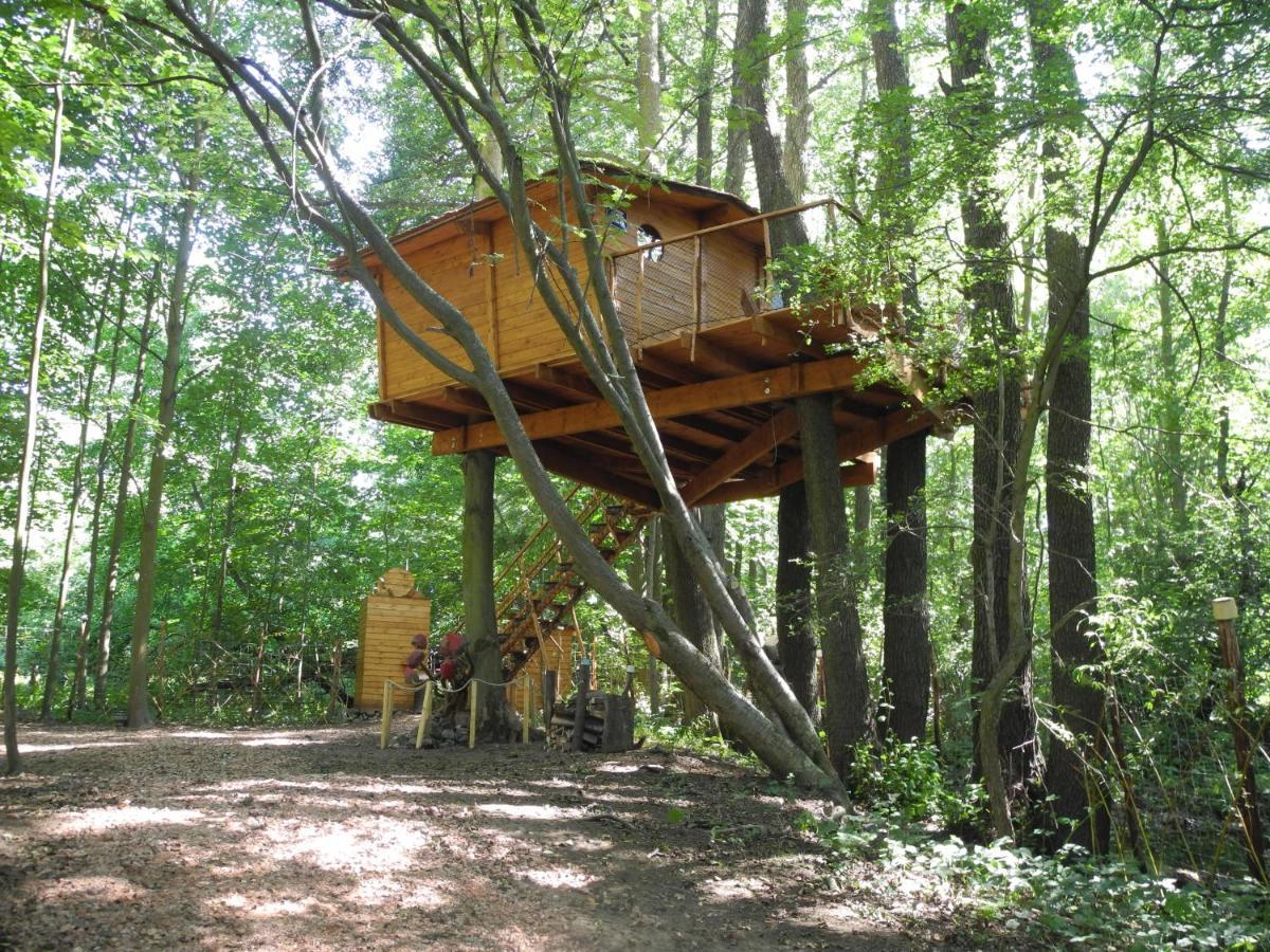 Villa Treehouse V Brdech Bohutín Exterior foto