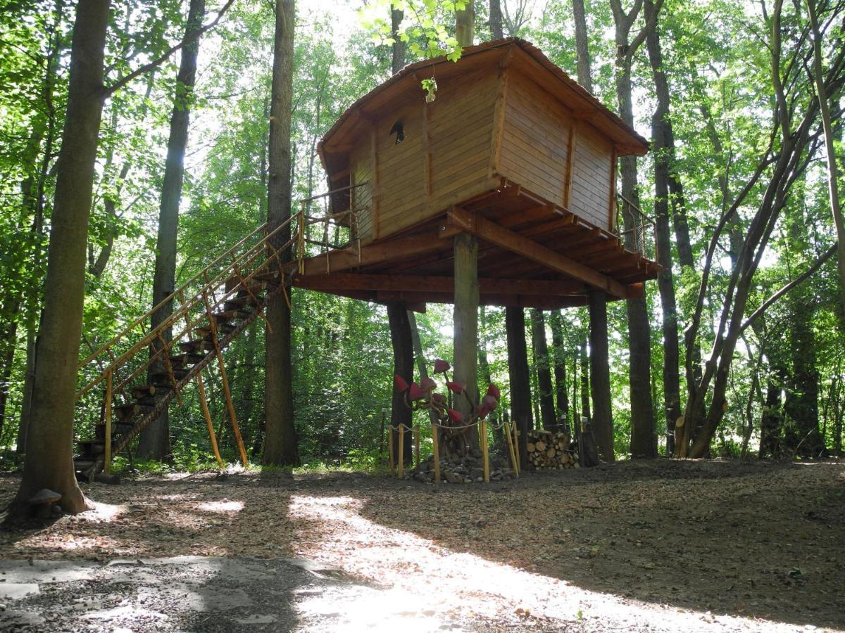 Villa Treehouse V Brdech Bohutín Exterior foto